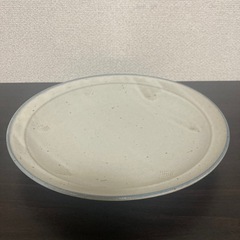 薄いグレーの大皿　30cmの画像