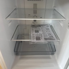 【R0001】【新品価格50000円】シャープ 冷蔵庫 幅49.5cm 152L 両開き(つけかえどっちもドア) SJ-D15P-W マットホワイト 大容量冷凍室　の画像
