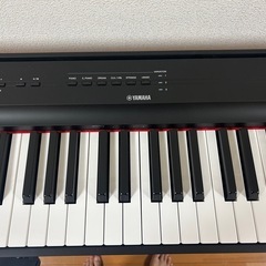 【美品】電子ピアノYAMAHA P-125aB スタンド等セットの画像