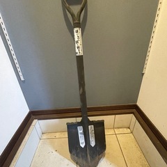 【引取者確定】雪かき用ショベル（大・小）及び高儀土起こしショベルの画像