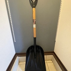 【引取者確定】雪かき用ショベル（大・小）及び高儀土起こしショベルの画像