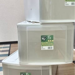 アイリス収納ケース3個、押し入れ収納の画像