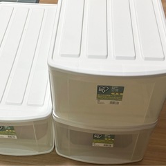 アイリス収納ケース3個、押し入れ収納の画像