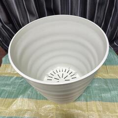 ③特大植木鉢(プラ)の画像