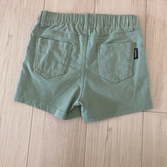 モスグリーン半ズボン　150cmサイズの画像