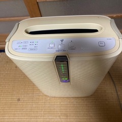 加熱式空気清浄器の画像