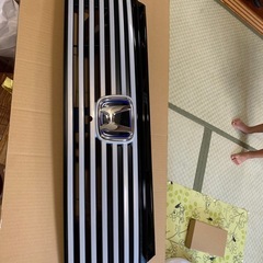 ホンダVEZEL グリル・エンブレム(未使用)の画像