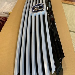 ホンダVEZEL グリル・エンブレム(未使用)の画像