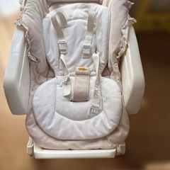 Combi コンビ　ベビーラック・チェア　ライトベージュハイローチェア　手動の画像