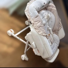 Combi コンビ　ベビーラック・チェア　ライトベージュハイローチェア　手動の画像