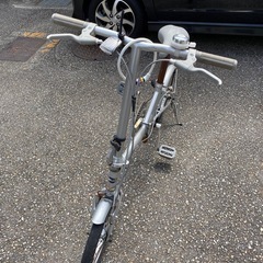折りたたみ自転車の画像