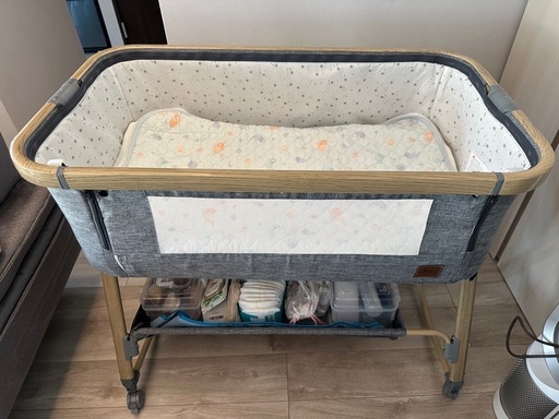 ＊美品＊ベビーベッド グレー＆クッション＆シーツ2枚