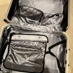 キャリーケース　ブラックの画像