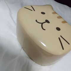 猫型イスの画像