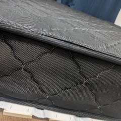 クイーン
サイズ　マットレス　すのこ付き　半年のみ使用の画像