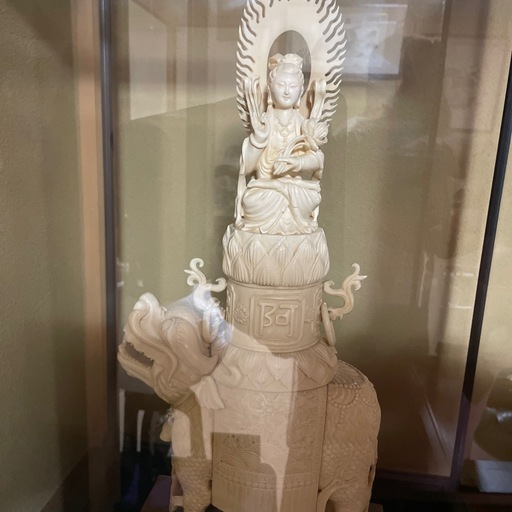象牙風手彫り観音様置物高さ約45㎝