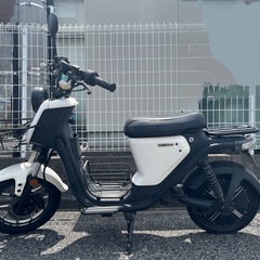 電動原付EVバイク「XEAM NIU U」の画像
