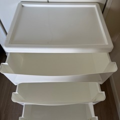 3段チェストの画像