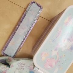 ￥500 シナモンロール お弁当箱セット の画像