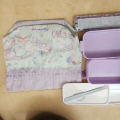 ￥500 シナモンロール お弁当箱セット の画像