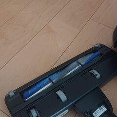 掃除機(破損箇所あり)の画像