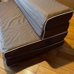 【取引待ち】4つ折り マットレス（中古品）の画像
