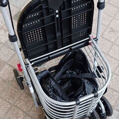 シルバーカート　ショッピングカート　キャリーカート　高齢者向きの画像