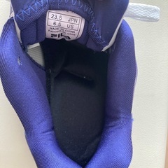 フィラ　スニーカー　23.5cmの画像