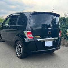 ホンダ フリ-ド 平成27年です 距離10万 車検8年8月までですの画像