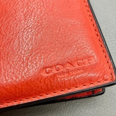 ☆coach☆ コーチ　オレンジ🍊二つ折り財布👛😀の画像