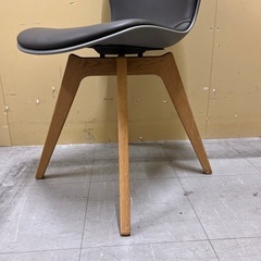 【トレファク神戸南店】BoConcept ダイニングチェアー ブラック×ナチュラルです‼︎【取りに来られる方限定】の画像