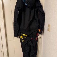 スノボーウェアとグローブセット
の画像