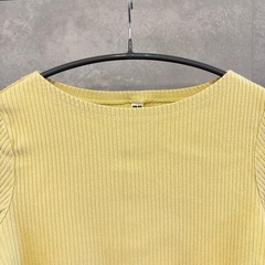 UNIQLO リブボートネックT L 長袖 イエロー　黄色　無地　着回しコーデの画像