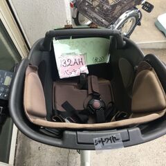 地域限定送料無料　ブリヂストン　ビッケポーラー　三人乗り　13,2AH　子供乗せ　白　ギュットクルーム　キッスミニ　神戸市　電動自転車の画像