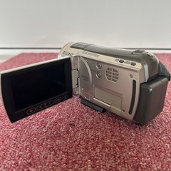 中販紅　【Week】ジャンク品　Panasonicパナソニック株式会社デジタルハイビジョンビデオカメラ　HDC-SD200 2005年　本体のみ　現状渡し　08-09-14の画像