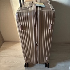 新品未使用⭐️大きめキャリーケースの画像