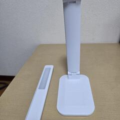 デスクライトの画像