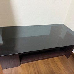 黒透明ガラス　テーブルの画像