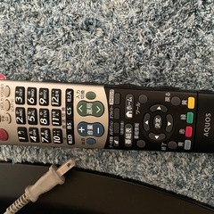 シャープAQUOUS LC-32V5V 2011年製
の画像