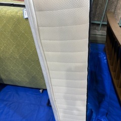ダブルベッドの画像