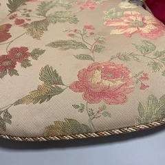 光沢のある上品金豪華なクッション3枚　の画像