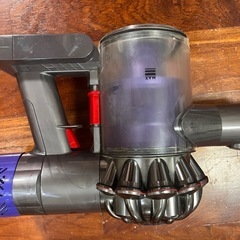 取引中　　　　　　　ダイソン掃除機V6  少し訳ありの画像