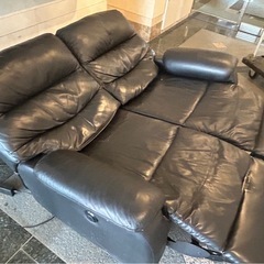 格安★ニトリ　電動リクライニングソファ　2人がけ　レザーソファ　ブラックの画像