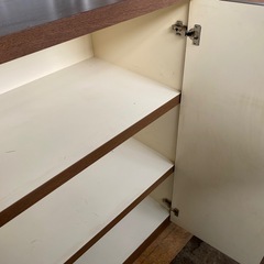 収納棚の画像