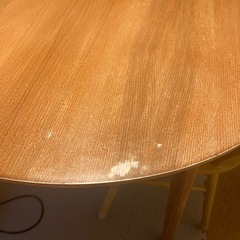 丸テーブル＆椅子2脚セットの画像