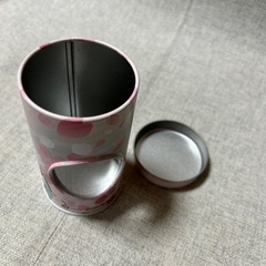 スタバの缶　スプリングバージョンの画像