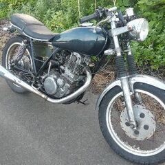 ヤマハ SR400 ベースにの画像