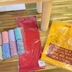 取引中　ラッピンググッズ大量セット無印良品の引き出しに収納してありますの画像