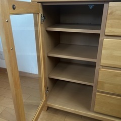キャビネット　棚　収納家具　タンスの画像