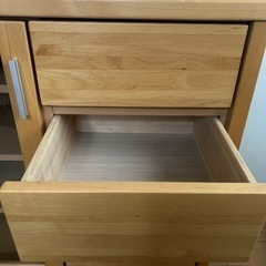 キャビネット　棚　収納家具　タンスの画像